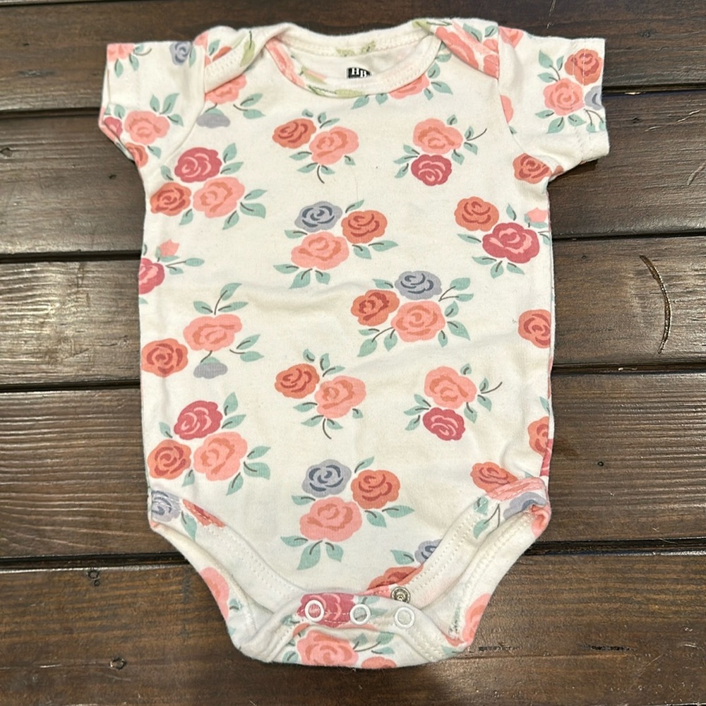 Floral onesie - 0-3M